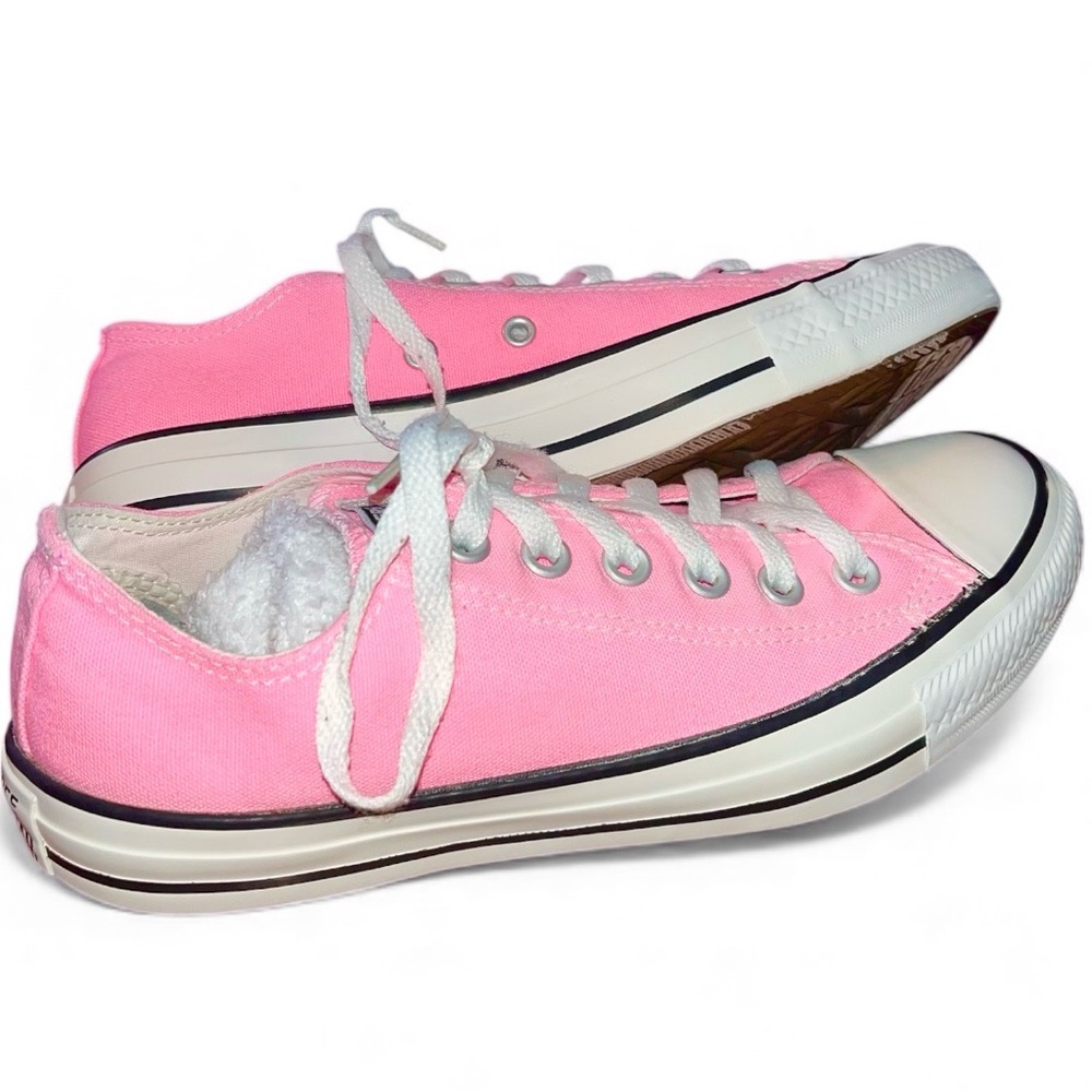 Chuck Taylor All Star Canvas
UNISEX LOW TOP SHOE - Picture 7 of 7
